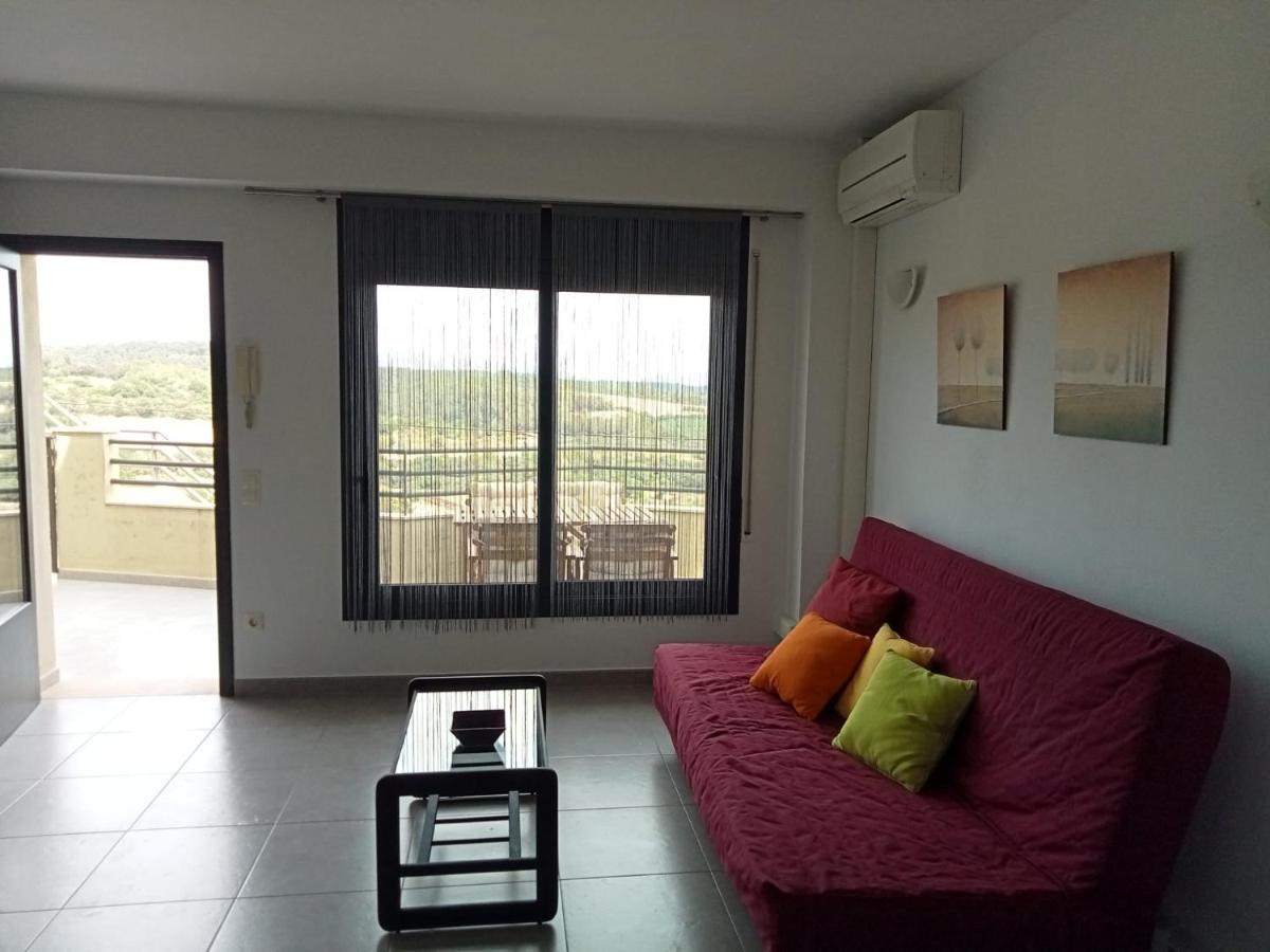 L'Horitzo Apartment Llado Ngoại thất bức ảnh