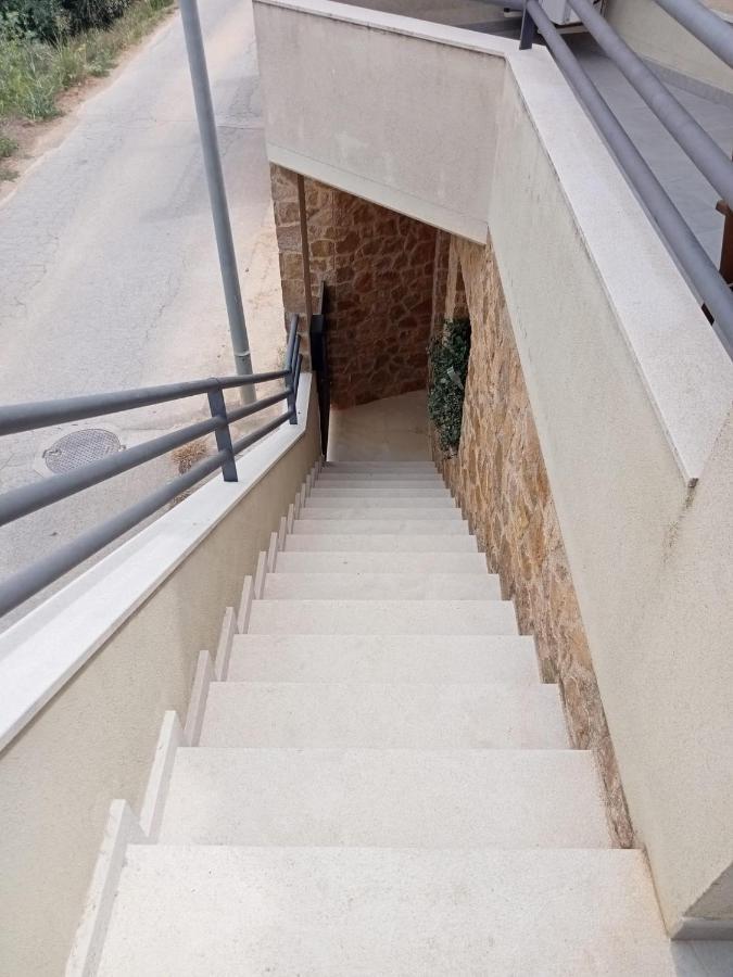 L'Horitzo Apartment Llado Ngoại thất bức ảnh